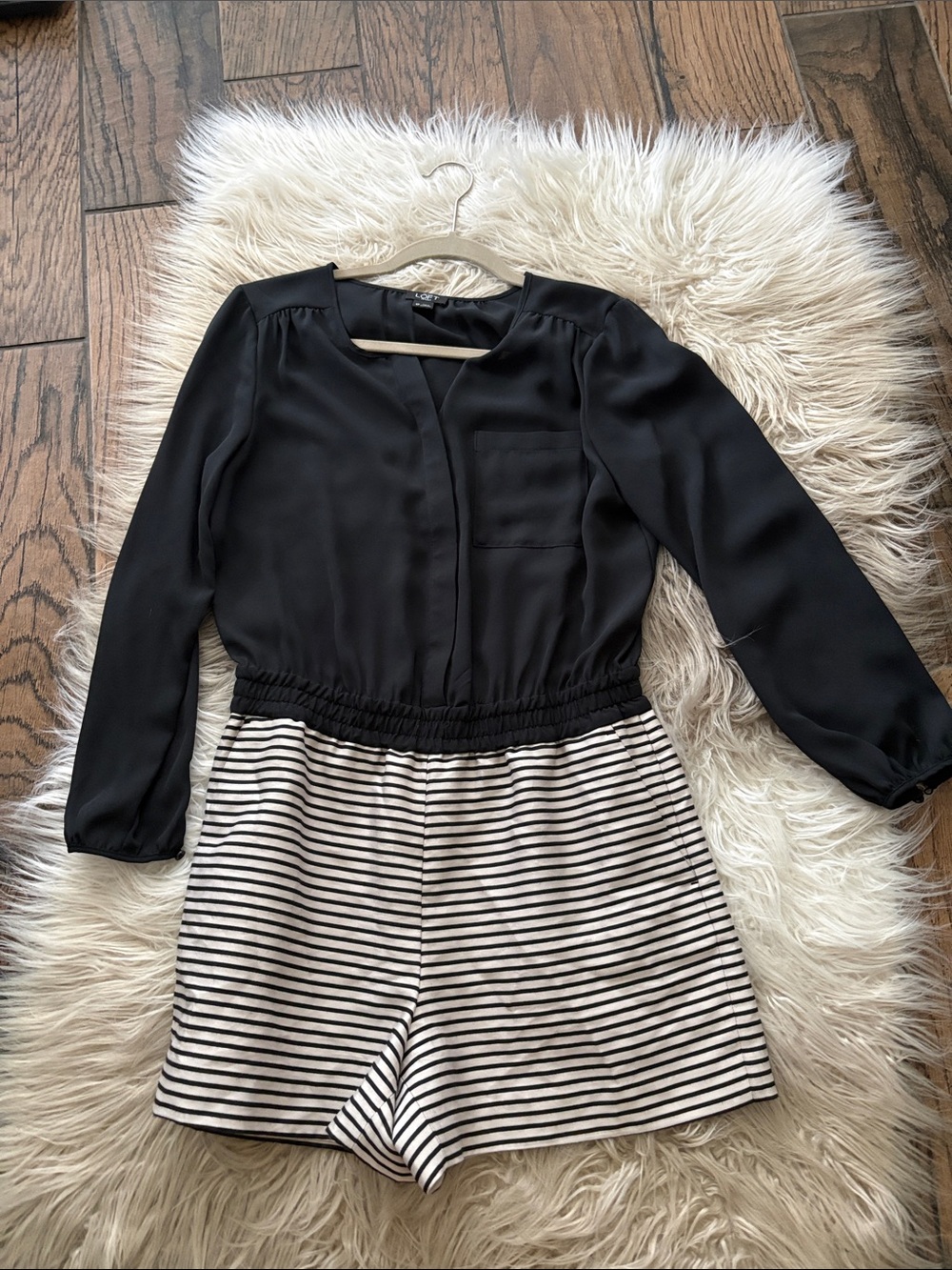 Loft Romper sz 6 Petite
